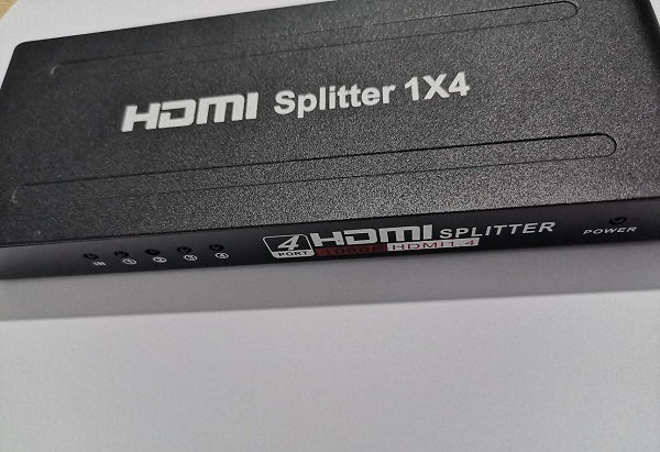 hdmi splitter 1x4 (répartiteur 4 ports) 3D 2 hdmi splitter 1x4 (répartiteur 4 ports) 3D 2